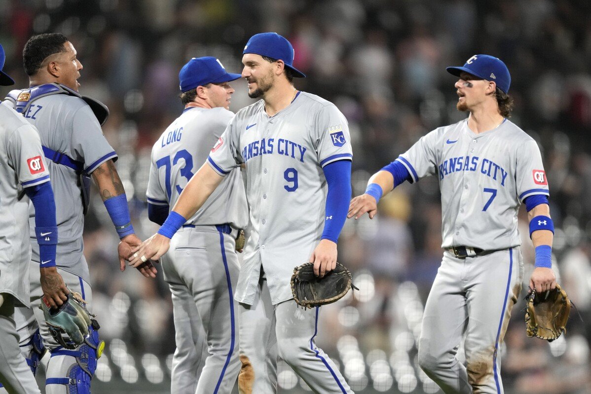 Witt dan Royals bangun di inning ke-8 untuk memberikan kekalahan ke-16 bagi White Sox, 4-3